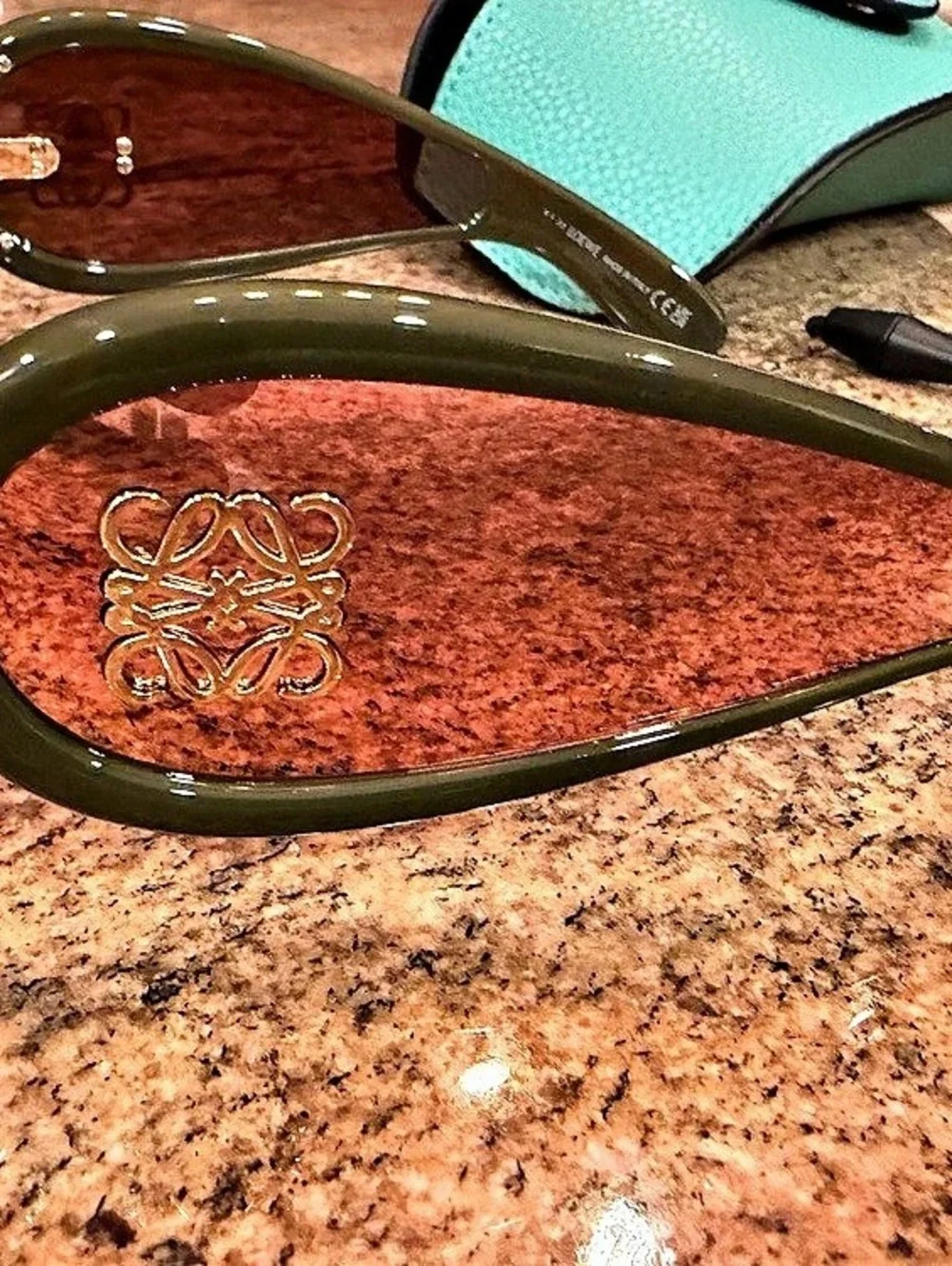 Loewe construction glossy frame